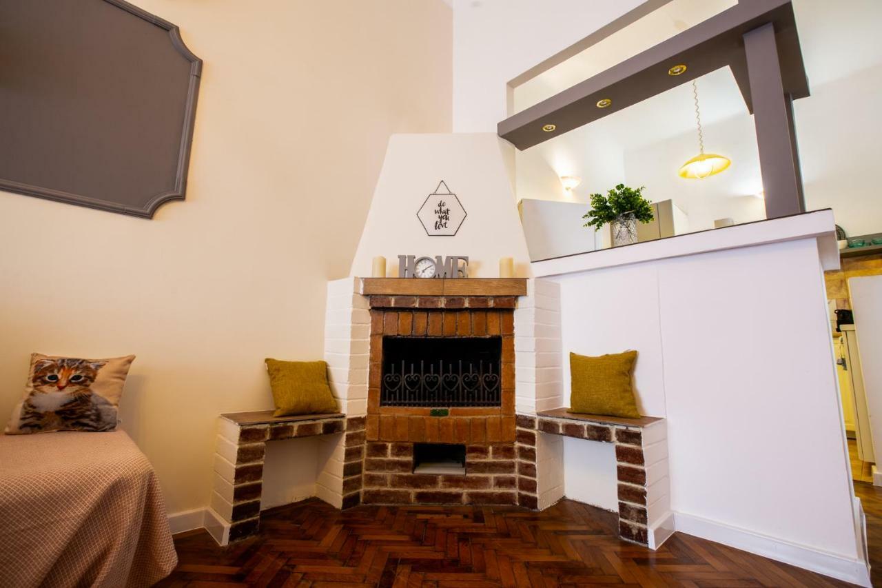 Art Downtown Alecsandri St Luxury Apartment 오라데아 외부 사진