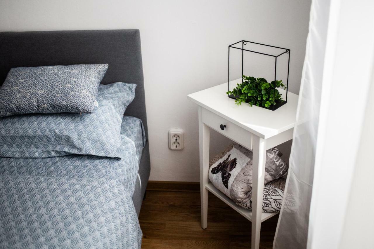 Art Downtown Alecsandri St Luxury Apartment 오라데아 외부 사진